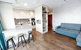 Lakeside Apartment By Iulius Mall